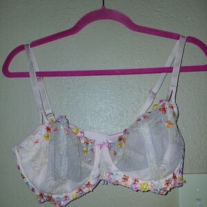 Victoria's Secret Multicolor Floral Lace Bra